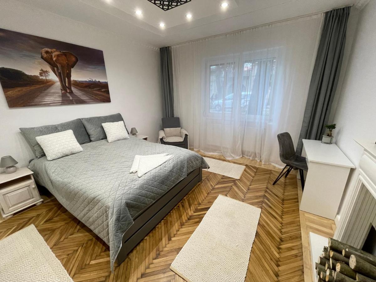 סגד Season One Apartman מראה חיצוני תמונה