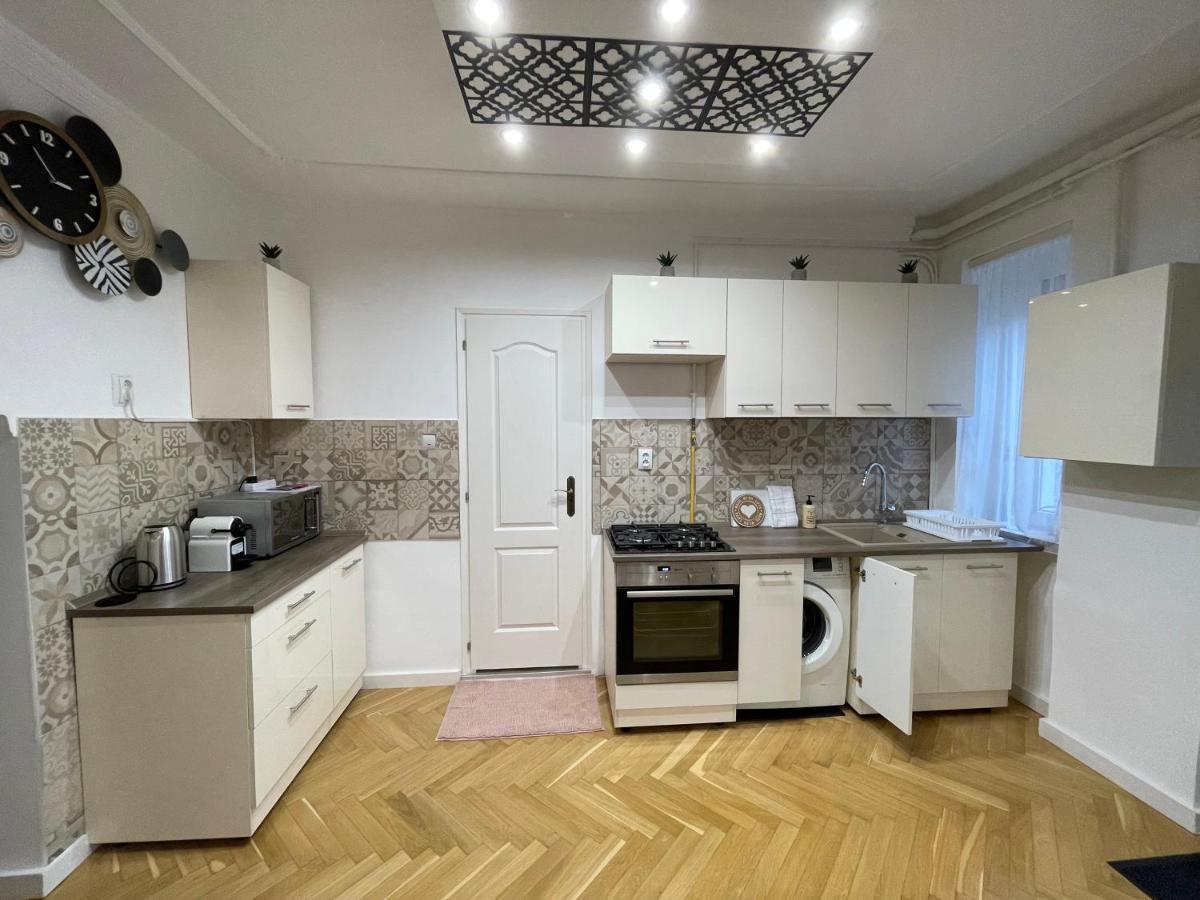 סגד Season One Apartman מראה חיצוני תמונה